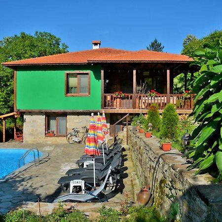 Къща Край Реката/ House By The River Vetrintsi Exterior photo