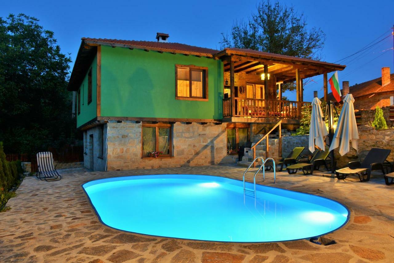 Къща Край Реката/ House By The River Vetrintsi Exterior photo